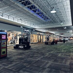 Meet your Posher, Collin